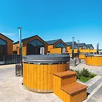 Nadmorskie Chatki - Sauna - Opcja Z Prywatna Balia Kapielowa Lub Bez Gąski