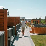 Feriehus Nadmorskie Chatki - Sauna - Opcja Z Prywatna Balia Kapielowa Lub Bez Gąski
