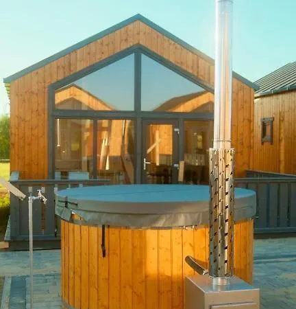 Nadmorskie Chatki - Sauna - Opcja Z Prywatna Balia Kapielowa Lub Bez בית נופש